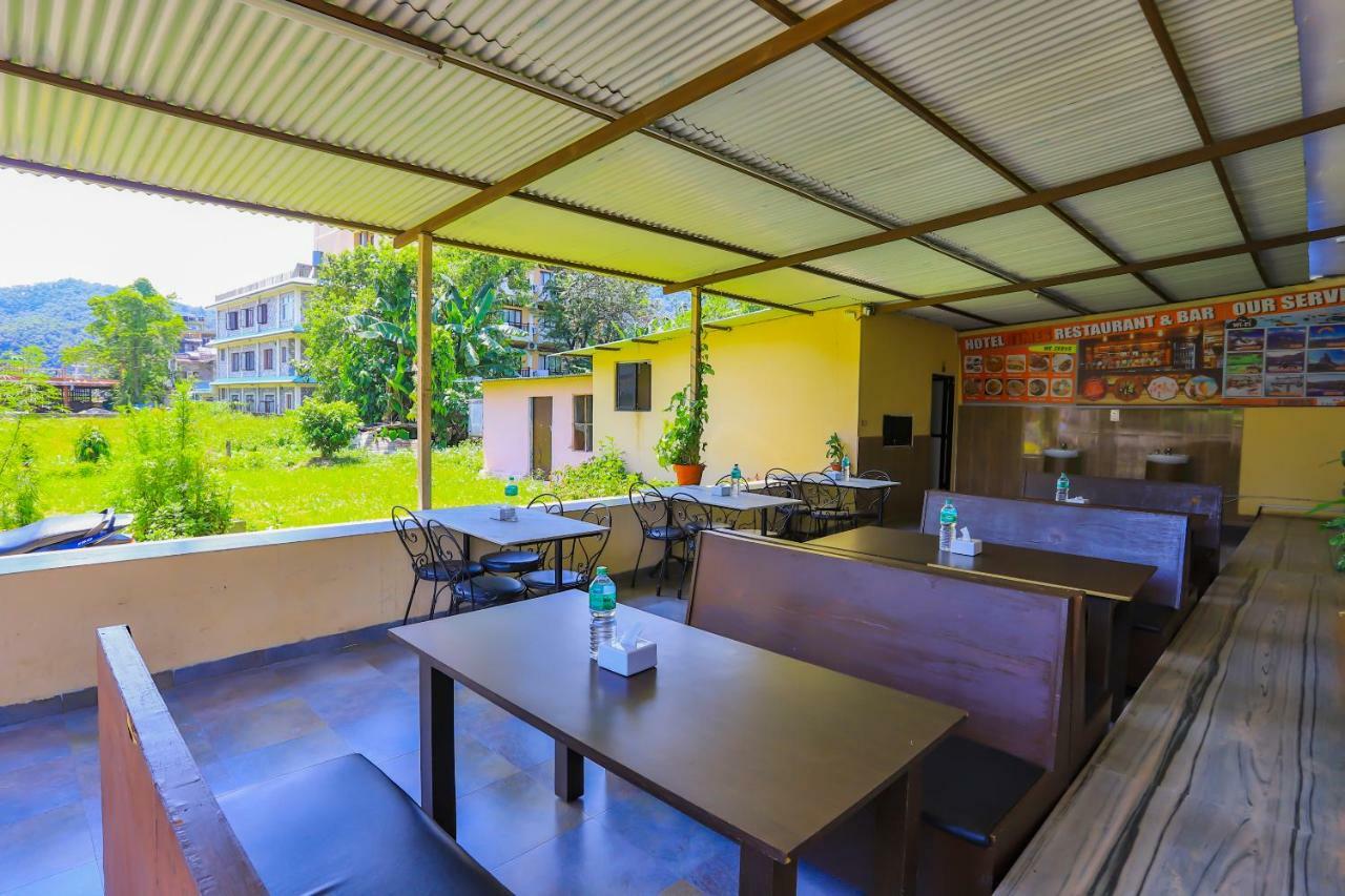 Oyo 575 Api Suites Pokhara Zewnętrze zdjęcie