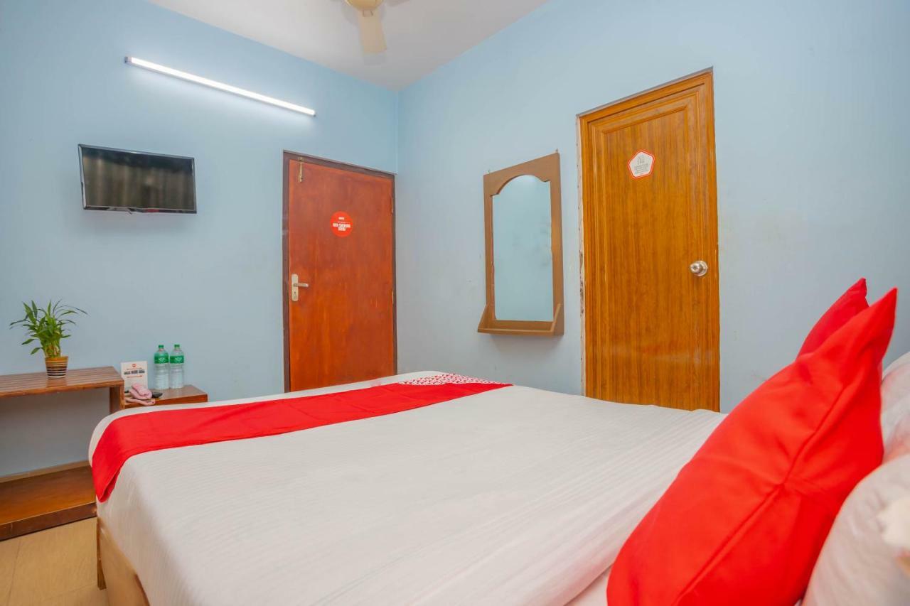 Oyo 575 Api Suites Pokhara Zewnętrze zdjęcie