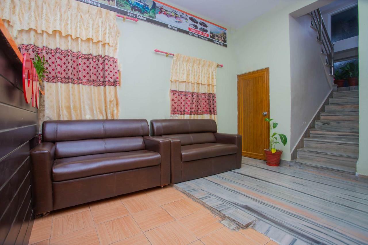 Oyo 575 Api Suites Pokhara Zewnętrze zdjęcie