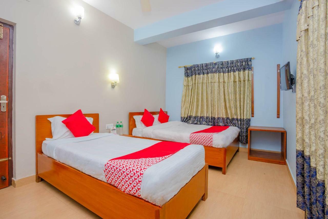 Oyo 575 Api Suites Pokhara Zewnętrze zdjęcie