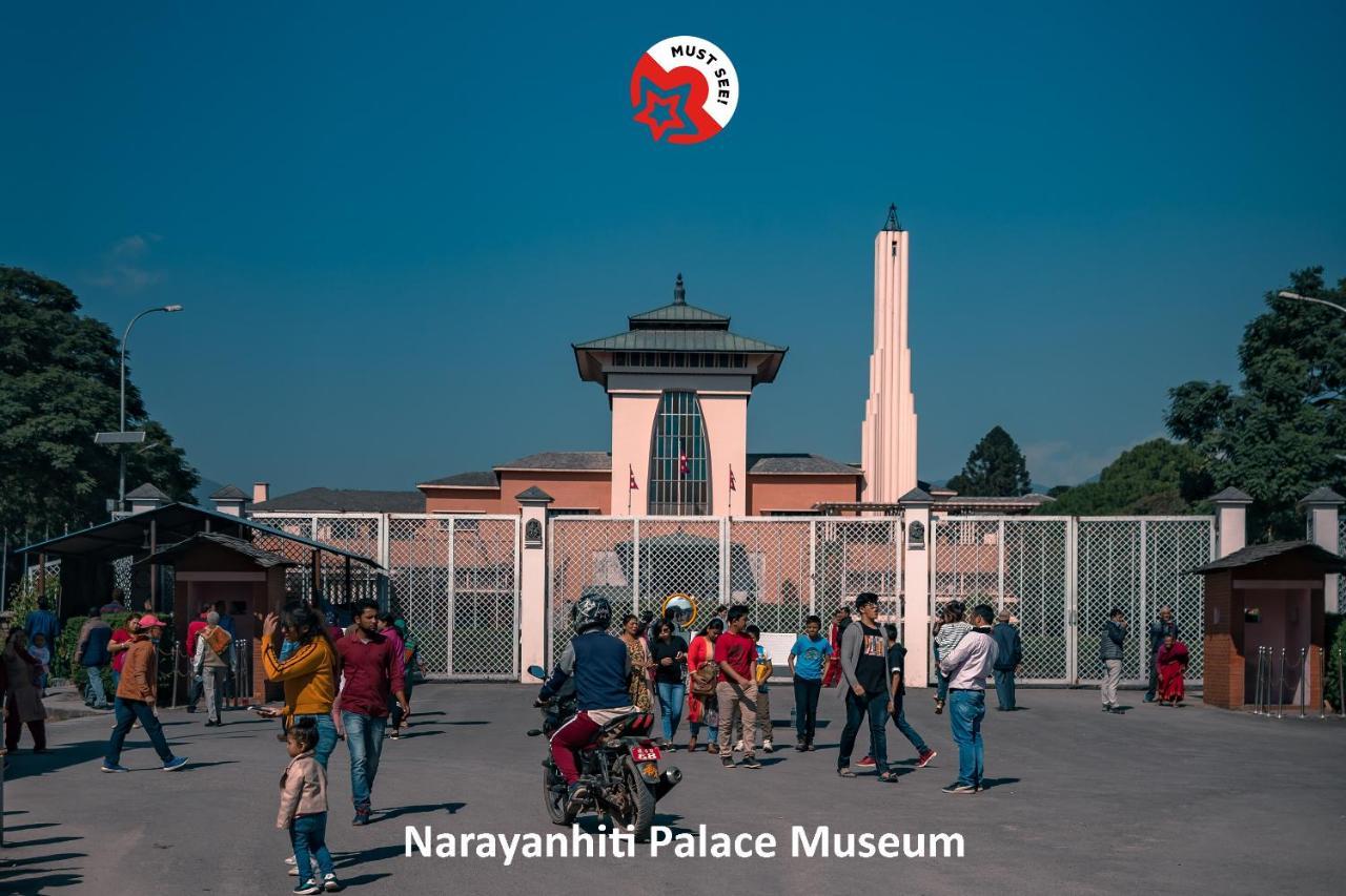 Oyo 575 Api Suites Pokhara Zewnętrze zdjęcie